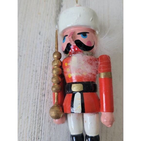 Vintage British red soldier Nutcracker ornament Xmas decor - Picture 2 of 4